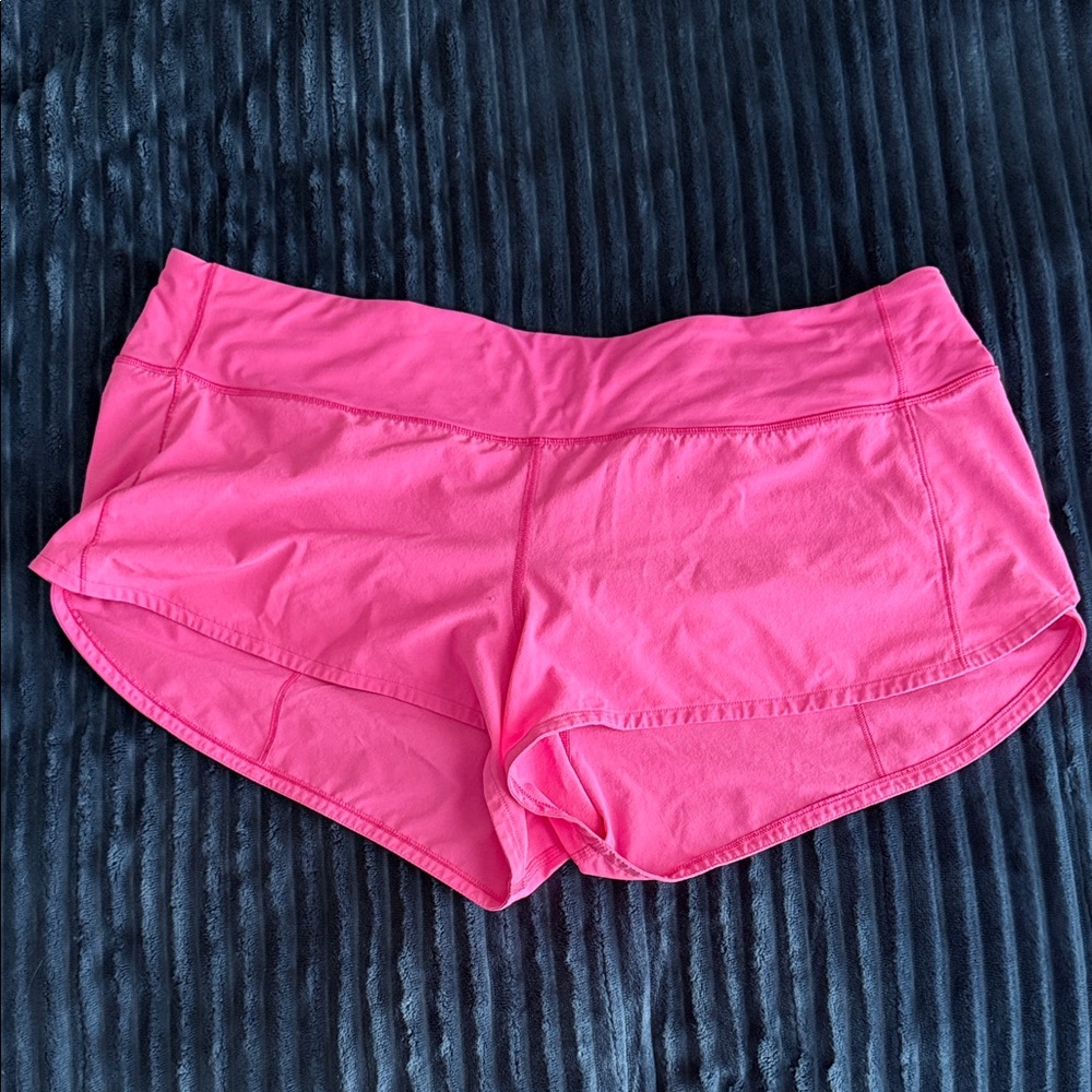 Lululemon Speed up Mid Rise short
